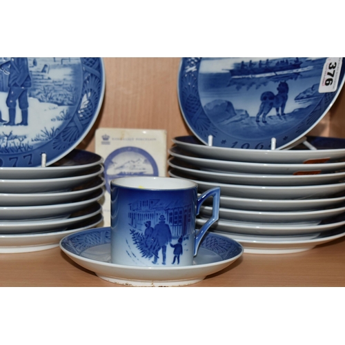 376 - ROYAL COPENHAGEN CHRISTMAS COLLECTOR'S PLATES, comprising sixteen plates 'The Last Umiak' 1968 - 'Me... 