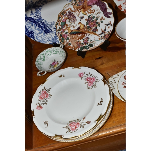 398 - A COLLECTION OF ROYAL CROWN DERBY DINNER WARES, to include a Brittany A1229 cup and saucer, four han... 