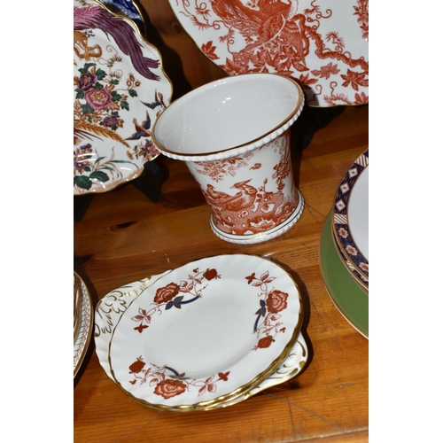 398 - A COLLECTION OF ROYAL CROWN DERBY DINNER WARES, to include a Brittany A1229 cup and saucer, four han... 