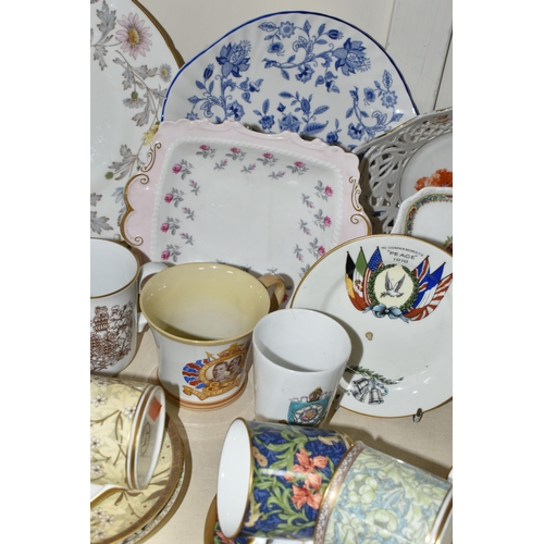 404 - A COLLECTION OF CERAMICS, to include a Shelley cream jug pattern no 2328 (tiny chip to lip), a silve... 