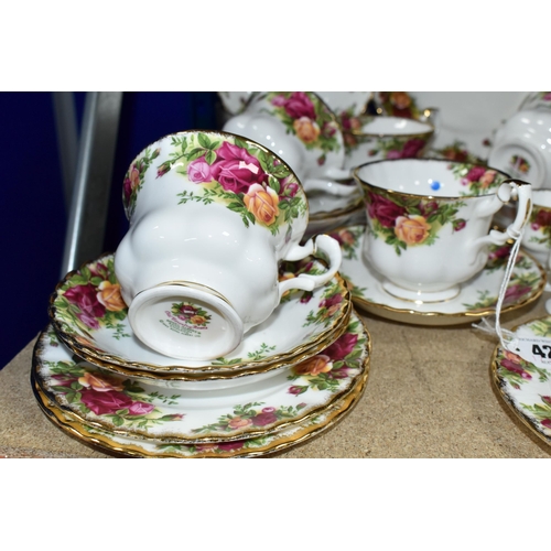 427 - TWO ROYAL ALBERT TEA SETS, 'MEMORY LANE' AND 'OLD COUNTRY ROSES' PATTERNS, comprising eight cups, fi... 