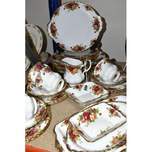 460 - THIRTY FIVE PIECES OF ROYAL ALBERT OLD COUNTRY ROSES TEA, GIFT AND DINNER WARES, comprising a cream ... 