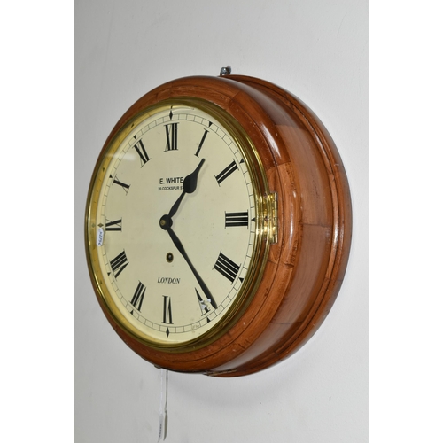 480 - A CIRCULAR WOODEN CASED WALL CLOCK, painted metal dial with black Roman numerals and glass door, cas... 