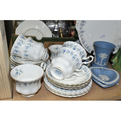 509 - ONE BOX OF TEAWARE, CERAMICS AND PICTURES, to include a Royal Albert 'Memory Lane' pattern tea set o... 