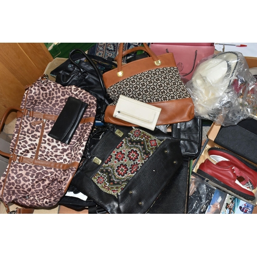 536 - FOUR BOXES AND LOOSE HANDBAGS, HATS, BELTS AND OTHER ACCESSORIES, to include a boxed vintage Hudsons... 