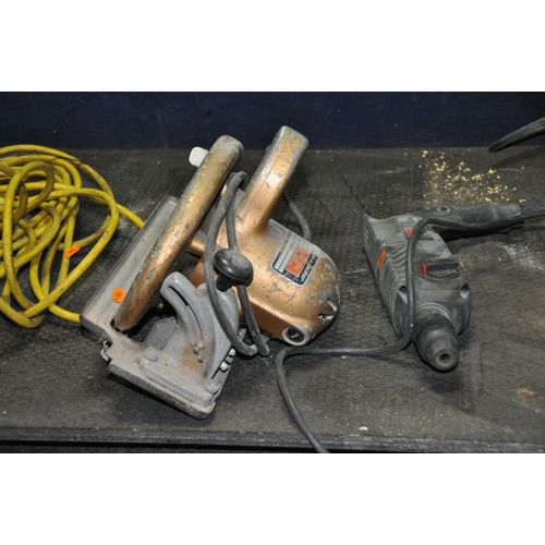 1104 - A DRAPER 110V TRANSFORMER, a Bosch GBH-2-SR 110v SDS drill, a vintage Black and Decker 240v Circular... 