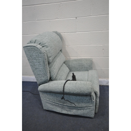 1284 - A REPOSE ELECTRIC RISE AND RECLINE ARMCHAIR (condition report:- ideal for a clean, PAT pass and work... 