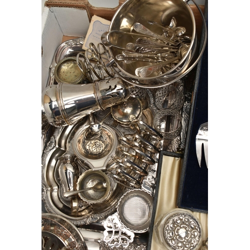 108 - A BOX OF SILVER AND SILVER PLATE AND AN OAK CASED CANTEEN OF OLD ENGLISH PATTERN SILVER PLATED CUTLE... 