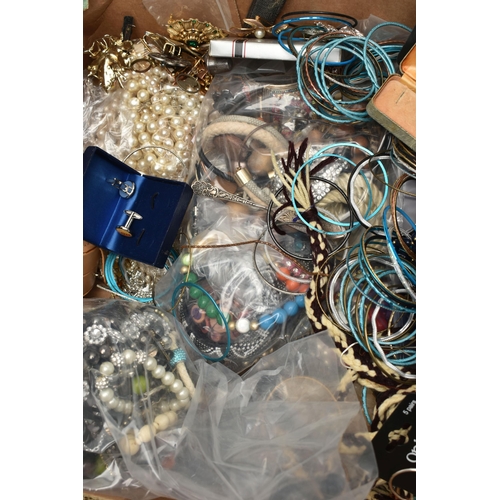 109 - A BOX OF COSTUME JEWELLERY, large quantity of costume jewellery, such as bangles, bracelets, beaded ... 