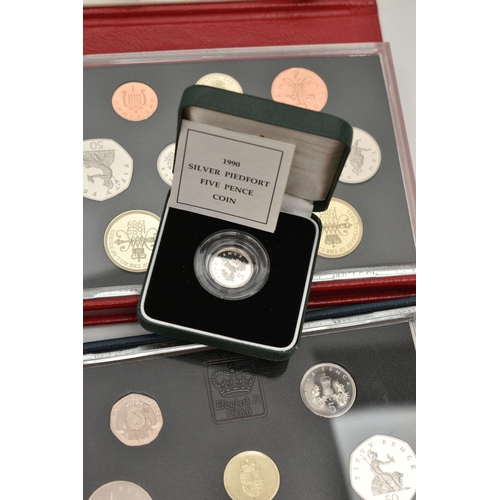 115 - A QUANTITY OF SILVER SILVER PROOF AND PROOF COINAGE, to include Royal Mint proof year sets 1980,  84... 