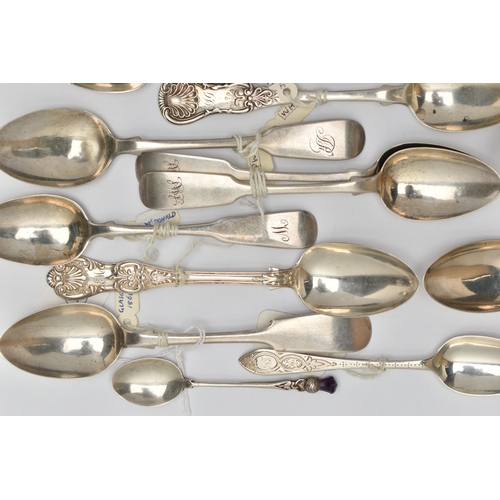 167 - A BAG OF ASSORTED 19TH AND 20TH CENTURY SCOTTISH SILVER TEASPOONS AND CONDIMENT SPOONS ASSAYED IN GL... 