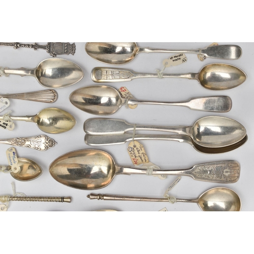 170 - A BAG OF LATE 19TH AND 20TH CENTURY RUSSIAN SILVER AND WHITE METAL SPOONS, various patterns and desi... 