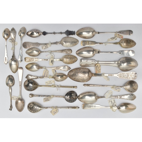 170 - A BAG OF LATE 19TH AND 20TH CENTURY RUSSIAN SILVER AND WHITE METAL SPOONS, various patterns and desi... 