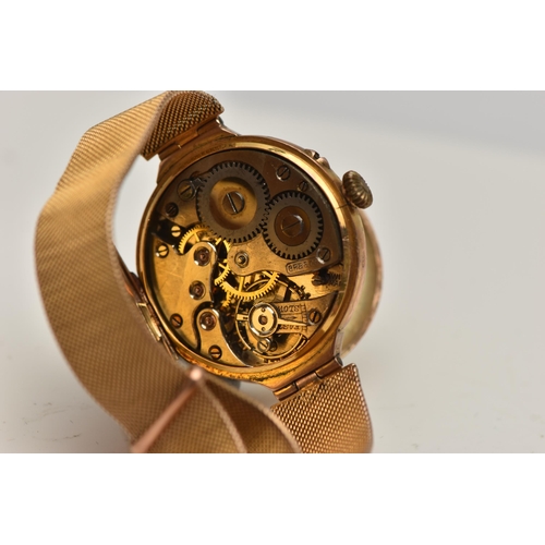 33 - A LADYS MID 20TH CENTURY 9CT GOLD WRISTWATCH, manual wind, round white dial, Roman numerals, in a po... 