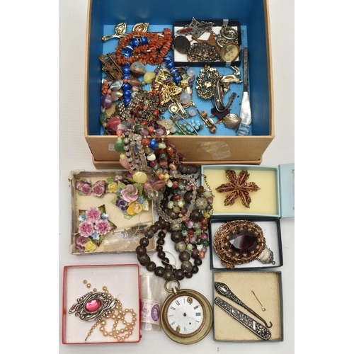 87 - A BOX OF ASSORTED ITEMS, to include an AF yellow metal bar brooch set with an oval cut aquamarine an... 