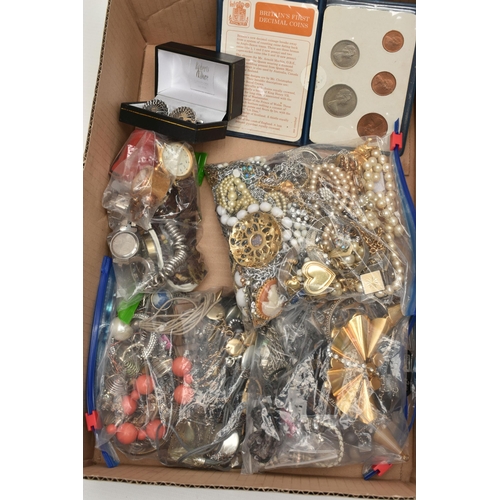 98 - A BOX OF ASSORTED ITEMS, to include a black jewellery box, a small travel jewellery box, a boxed pai... 