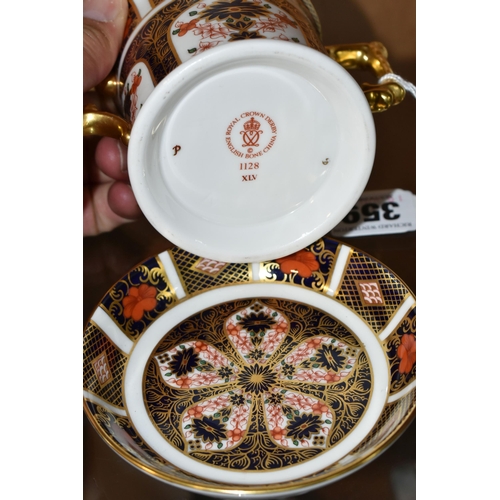 359 - A ROYAL CROWN DERBY 1128 IMARI LOVING CUP AND AN 1128 PIN DISH, the loving cup height 7.5cm, both wi... 