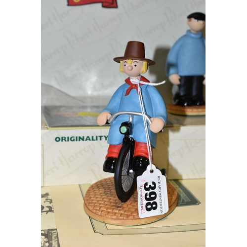 398 - A GROUP OF BOXED ROBERT HARROP CAMBERWICK GREEN FIGURES, comprising CG61 Windy Miller, CG57 Mr Wanta... 