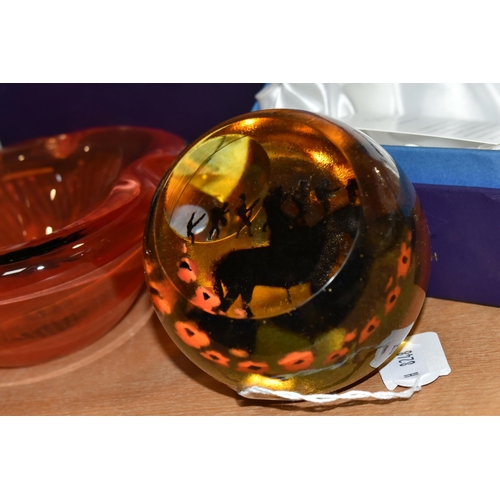 411 - A BOXED LIMITED EDITION CAITHNESS GLASS PAPERWEIGHT, 'Heroes All' designed by Helen McDonald 73/200,... 