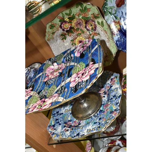 416 - A COLLECTION OF ART DECO STYLE ROYAL WINTON - GRIMWADES AND SIMILAR CAKE PLATES AND CAKE STANDS, twe... 