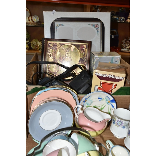 461 - THREE BOXES OF TEAWARE AND SUNDRIES, to include a Paragon 'Cherwell' pattern coffee set, a Royal Dou... 