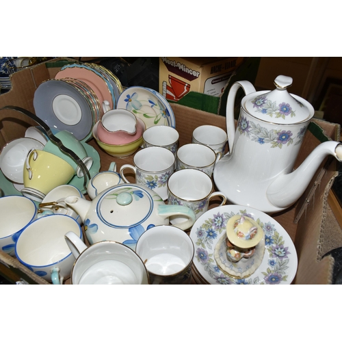 461 - THREE BOXES OF TEAWARE AND SUNDRIES, to include a Paragon 'Cherwell' pattern coffee set, a Royal Dou... 