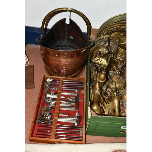 496 - A BOX, A BASKET AND LOOSE METAL WARES AND A CRICKET SET, to include a copper helmet form coal scuttl... 