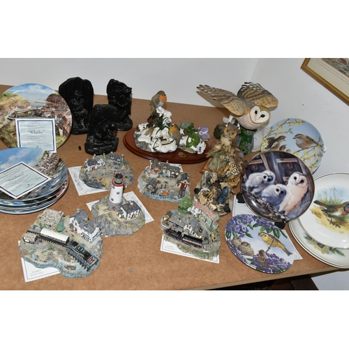 497 - A GROUP OF COLLECTORS PLATES AND SCULPTURES, ETC, mainly Danbury Mint to include 'First Snows' a fig... 