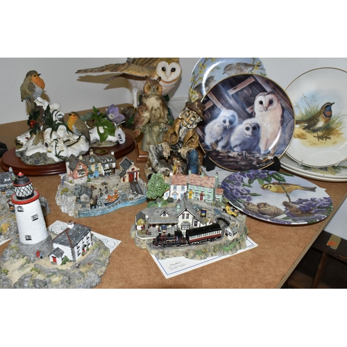 497 - A GROUP OF COLLECTORS PLATES AND SCULPTURES, ETC, mainly Danbury Mint to include 'First Snows' a fig... 