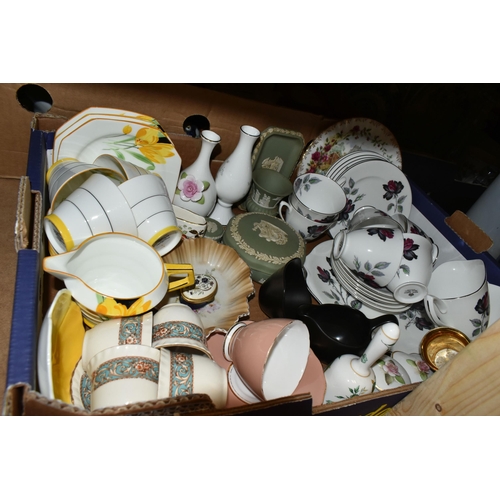 510 - THREE BOXES AND LOOSE CERAMICS AND GLASS WARES, to include a fifteen piece Art Deco Paragon part tea... 