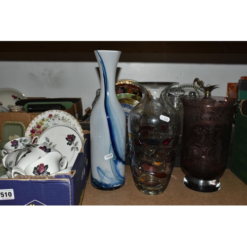 510 - THREE BOXES AND LOOSE CERAMICS AND GLASS WARES, to include a fifteen piece Art Deco Paragon part tea... 