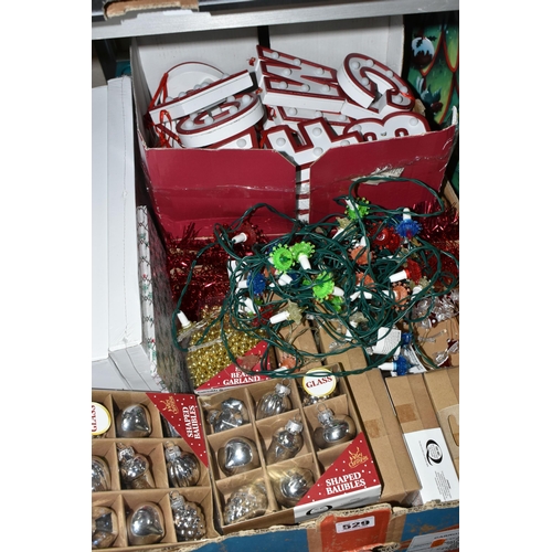 529 - FIVE BOXES OF VINTAGE AND MODERN CHRISTMAS DECORATIONS AND ORNAMENTS, to include vintage and modern ... 