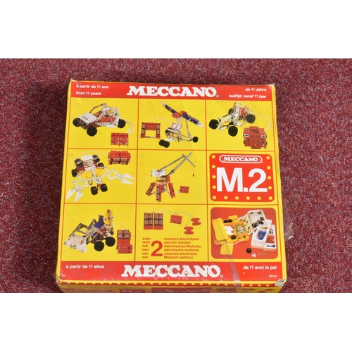 22 - A BOXED MECCANO MOTORISED SET No.5, (G7505) late 1970's blue and yellow era set, contents not checke... 