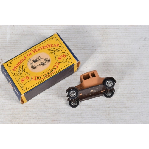 25 - A QUANTITY OF BOXED AND UNBOXED MATCHBOX MODELS OF YESTERYEAR, all are early issues, lightly play wo... 