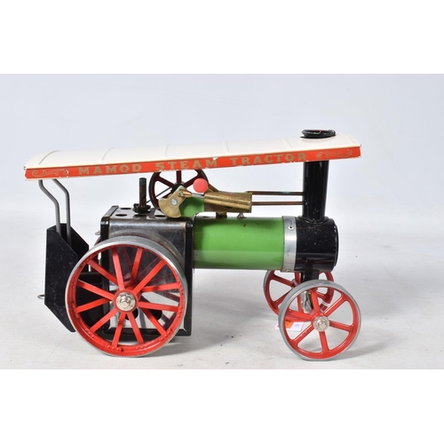 30 - A BOXED MAMOD LIVE STEAM TRACTION ENGINE, No.TE1A, not tested, has been fired up  but not for some t... 