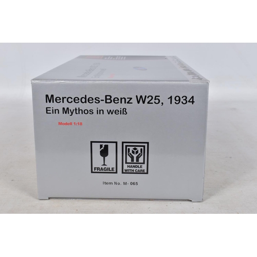 43 - A BOXED LIMITED EDITION CMC EXCLUSIVE MODELLE MERCEDES-BENZ W25 1934 1:18 MODEL VEHICLE, numbered M-... 