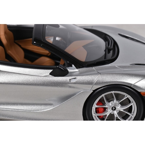 46 - A BOXED SPARK MCLAREN 720S SPIDER BAJAHR 2019 1:18 MODEL VEHICLE, Supernova silver, numbered 14QA732... 