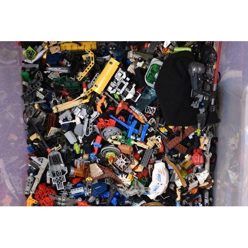 108 - A LARGE QUANTITY OF LOOSE LEGO AND THREE BOXED SETS, to include a Lego Harry Potter Hogwarts game, n... 