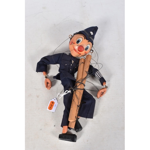 83 - SEVEN BOXED PELHAM POLICEMAN PUPPETS, three SS including one of the whistling versions and four SM, ... 