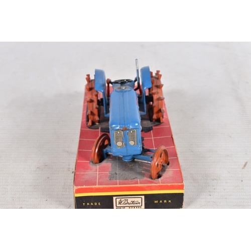 122 - A PART BOXED BRITAINS FORDSON SUPER MAJOR TRACTOR, blue painted with red spiked wheels, box base onl... 