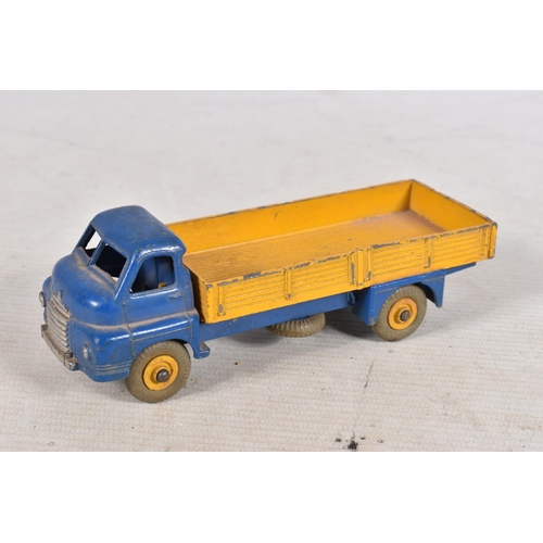 126 - A QUANTITY OF DINKY AND CORGI TOYS, to include model military vehicles such as a Dinky army wagon 62... 