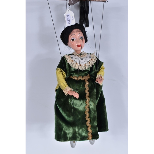 132 - A BOXED PELHAM SL CATHERINE PARR PUPPET, appears complete and in good condition with only minor wear... 