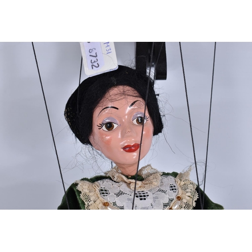 132 - A BOXED PELHAM SL CATHERINE PARR PUPPET, appears complete and in good condition with only minor wear... 