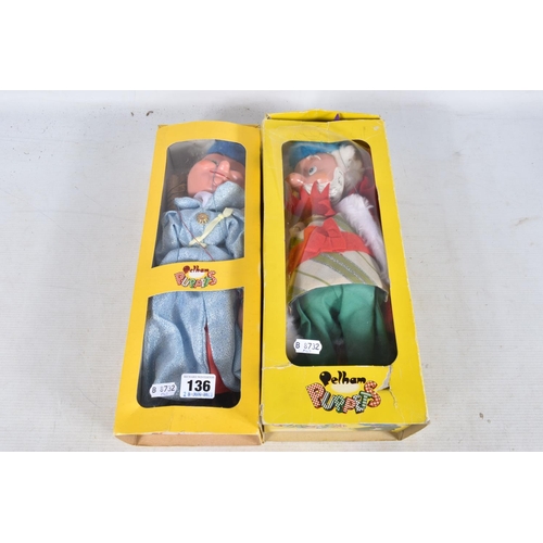 136 - TWO BOXED PELHAM SL63 PUPPETS, Queen and King, versions without label to clothing, both appear compl... 