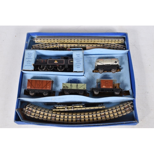 148 - A BOXED HORNBY DUBLO TANK GOOD SET, No.EDG17, comprising class N2 Tank locomotive No.69567, B.R. lin... 