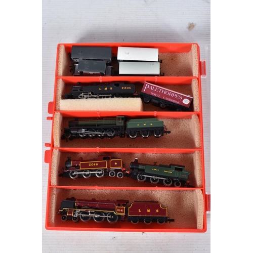 150 - A COLLECTION OF UNBOXED AND ASSORTED N GAUGE MODEL RAILWAY ITEMS, Graham Farish repainted/renumbered... 