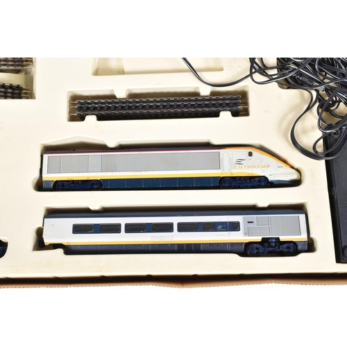 162 - A BOXED HORNBY RAILWAYS (JOUEF) HO GAUGE EUROSTAR TRAIN SET, No.R647, comprising power cars No's. 32... 