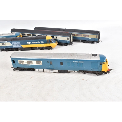 163 - AN UNBOXED LIMA OO GAUGE CLASS 43 INTERCITY 125 HIGH SPEED TRAIN SET, power car No.W43168, dummy pow... 