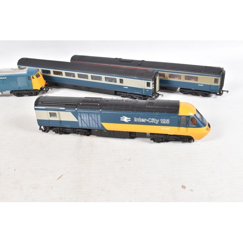 163 - AN UNBOXED LIMA OO GAUGE CLASS 43 INTERCITY 125 HIGH SPEED TRAIN SET, power car No.W43168, dummy pow... 