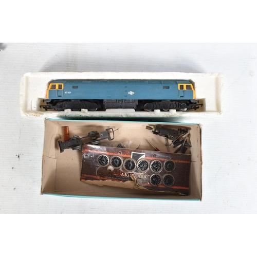 164 - A QUANTITY OF BOXED HO AND OO GAUGE LOCOMOTIVES, HO gauge Eisenbahn class 64 tank locomotive No.64 1... 